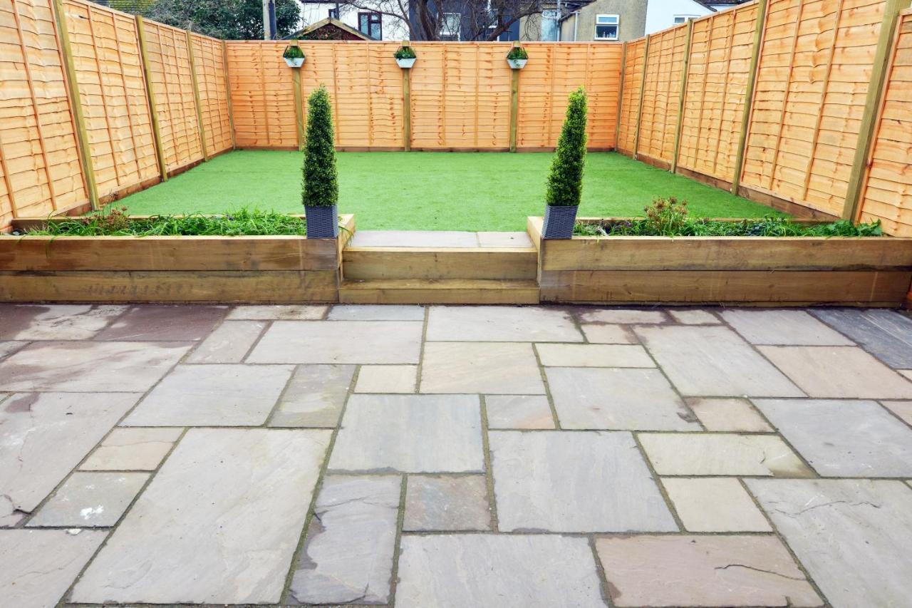 Outstanding Modernised 3/4 Double Bedroomed House Littlehampton Kültér fotó